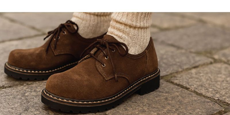 Guide to Pairing Shoes with Lederhosen