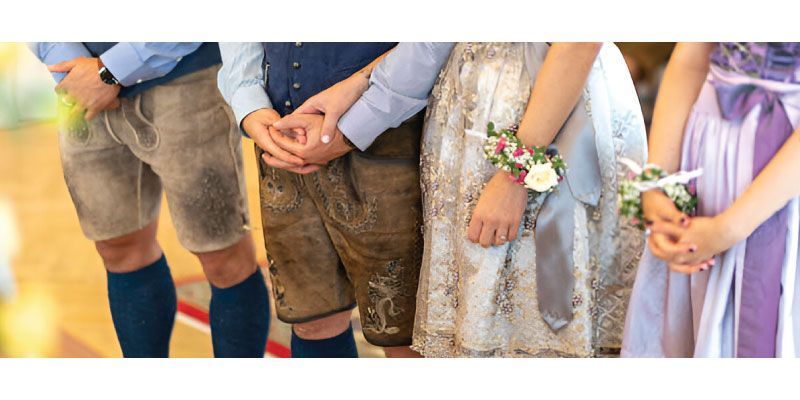 How to Dress for Oktoberfest: A Complete Guide